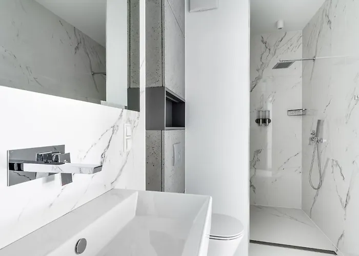 아파트 El - Atlas